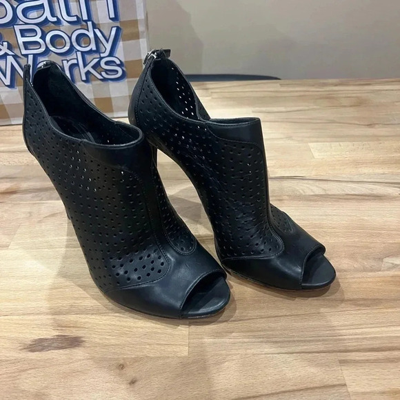 Prada perforated leather ankle  booties size 39 - Picture 1 of 9